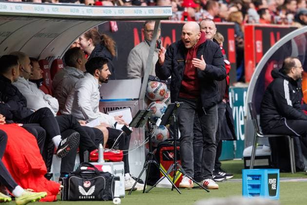 Thorsten Lieberknecht Coach 1 FC Kaiserslautern unhappy, 1 FC Kaiserslautern vs Karlsruher SC, Football, 2 Bundesliga, Matchday 26, Season 2025 2026, 15 03 2026 1 FC Kaiserslautern vs Karlsruher SC, Football, 2 Bundesliga, Matchday 26, Season 2025 2026, 15 03 2026 Copyright: xEibner-Pressefoto AlexanderxNeisx EP_ANS