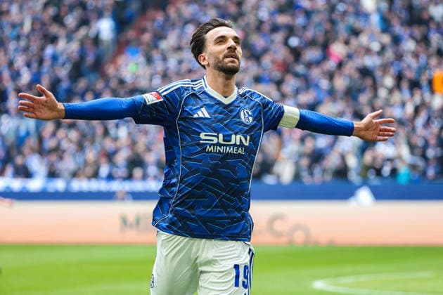 2 Bundesliga FC Schalke 04 Hannover 96 on 15 03 2026 in the Veltins Arena on Schalke Cheers, goal celebration, goal scorer, goal scorer Kenan Karaman Schalke 19 cheers after his goal to 2 to 0 MH
