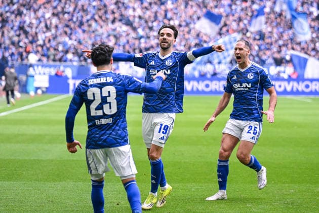 15 03 2026, Football, 2 Bundesliga, Season 2025 2026, Matchday 26, FC Schalke 04 Hannover 96, Kenan Karaman FC Schalke 04 celebrates the 2-0 goal, xRHR PHOTO YYx Copyright: KROEGER RHR-FOTOx RHR-FOTO YY