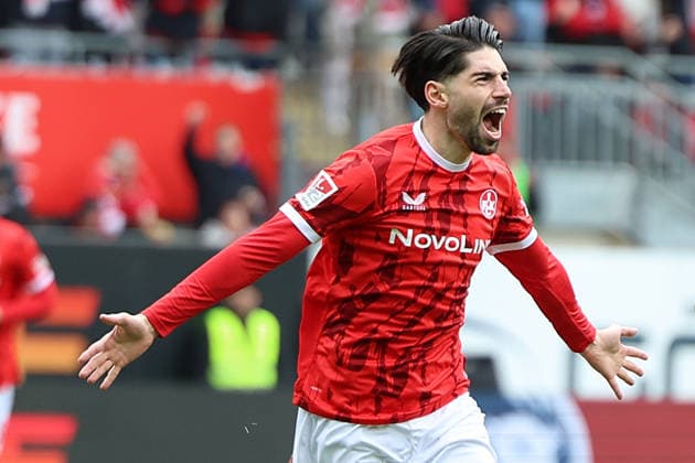15 03 2026, xrekx, Fußball 2 Bundesliga, 1 FC Kaiserslautern Karlsruher SC v l Torjubel nach dem Tor zum celebrating the goal celebrate 1 0 durch Semih Sahin 1 FC Kaiserslautern DFL DFB REGULATIONS PROHIBIT ANY USE OF PHOTOGRAPHS as IMAGE SEQUENCES and or QUASI VIDEO Kaiserslautern
