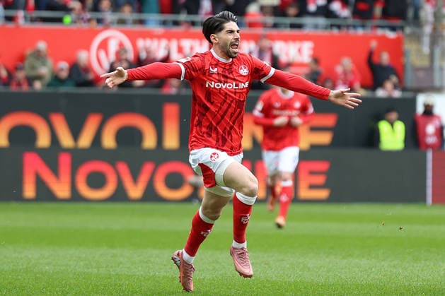 15 03 2026, xrekx, Fußball 2 Bundesliga, 1 FC Kaiserslautern Karlsruher SC v l Torjubel nach dem Tor zum celebrating the goal celebrate 1 0 durch Semih Sahin 1 FC Kaiserslautern DFL DFB REGULATIONS PROHIBIT ANY USE OF PHOTOGRAPHS as IMAGE SEQUENCES and or QUASI VIDEO Kaiserslautern