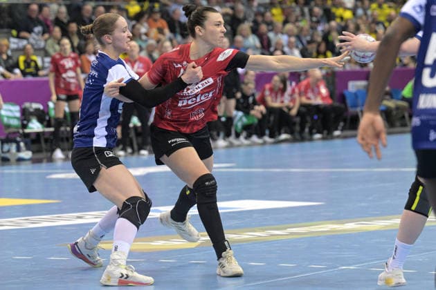 Jana Scheib Thueringer HC, 20 in duel with Nieke Kuehne HSG Blomberg Lippe, 09 Thueringer HC vs HSG Blomberg Lippe, Handball, Women, DHB Pokal Haushahn Final 4, Final, Season 2025 2026, 15 03 2026 Thueringer HC vs HSG Blomberg Lippe, Handball, Women, DHB Pokal Haushahn Final 4, Final, Season 2025 2026, 15 03 2026 Stuttgart Copyright: xEibner-Pressefoto TobiasxBaurx EP_TBR