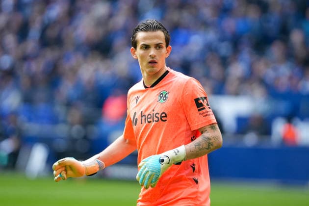 Soccer 2 Bundesliga, Matchday 26, FC Schalke 04 Hannover 96 on 15 03 2026 in Gelsenkirchen VELTINS Arena , Germany, Season 2025 2026 DFB DFL REGULATIONS PROHIBIT ANY USE OF PHOTOGRAPHS as IMAGE SEQUENCES and or QUASI VIDEO In Focus Noll, Nahuel 1, H96 Gelsenkirchen VELTINS Arena Germany Copyright: xChristophxKinzingerx