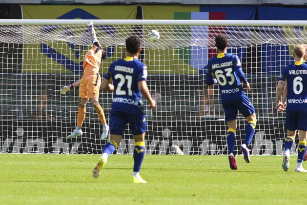 Vitinha of Genoa CFC scores a goal during Hellas Verona FC vs Genoa CFC, 29Â° Serie A Enilive 2025-26 game at Marcantonio Bentegodi stadium in Verona (VR), Italy, on March 15, 2026.  Copyright: xDavidexCasentini IPAxSportx xipa-agency.netx xx IPA_72919172 IPA_Agency_IPA72919172