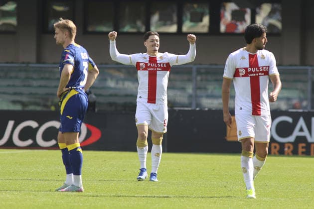 Vitinha of Genoa CFC celebrates after scoring during Hellas Verona FC vs Genoa CFC, 29Â° Serie A Enilive 2025-26 game at Marcantonio Bentegodi stadium in Verona (VR), Italy, on March 15, 2026.  Copyright: xDavidexCasentini IPAxSportx xipa-agency.netx xx IPA_72919154 IPA_Agency_IPA72919154