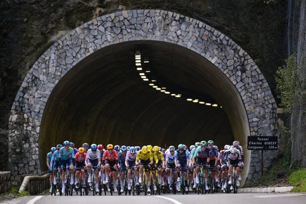 The pack of riders pictured in action during the final stage of 84th edition of the Paris-Nice cycling race, a race from Nice to Nice (129,2 km), on Sunday 15 March 2026. DAVIDxPINTENS  x167561824x