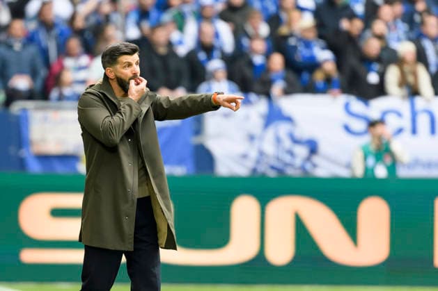 Coach Miron Muslic FC Schalke gestures during the 2 Bundesliga match between FC Schalke 04 and Hannover 96, Veltins Arena on March 15, 2026 in Gelsenkirchen, Germany Photo by Max Maiwald DeFodi Images Trainer Miron Muslic FC Schalke gestures during the 2 Bundesliga match between FC Schalke 04 and Hannover 96 at Veltins Arena on March 15, 2026 in Gelsenkirchen, Germany Photo by Max Maiwald DeFodi Images Photo by Max Maiwald DeFodi Images