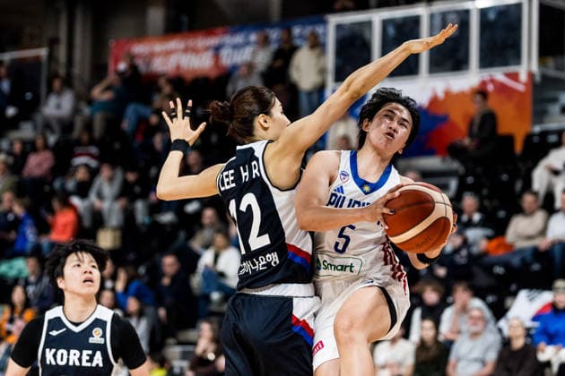 LYON-VILLEURBANNE, FRANCE - MARCH 15: Kent Jane Pastrana (Philippines, 5) controls the ball against Haeran Lee (Republic of Korea, 12) during the FIBA Women™s World Cup Qualifying Tournament match between Philippines (PHI) vs. Republic of Korea (KOR) at Astroballe on matchday 4 of the FIBA Women™s World Cup Qualifying Tournament on March 15, 2026 in Lyon-Villeurbanne, France. France Copyright: xSteffiexWunderlx
