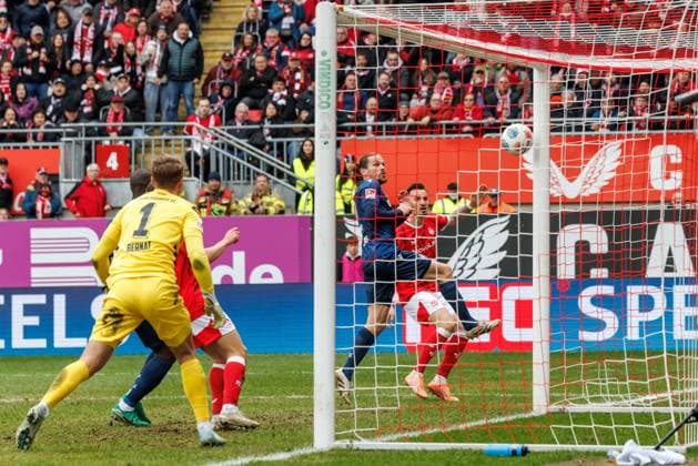 Luca Sirchs 1 FC Kaiserslautern copper hits the post, 1 FC Kaiserslautern vs Karlsruher SC, Football, 2 Bundesliga, Matchday 26, Season 2025 2026, 15 03 2026 1 FC Kaiserslautern vs Karlsruher SC, Football, 2 Bundesliga, Matchday 26, Season 2025 2026, 15 03 2026 Copyright: xEibner-Pressefoto AlexanderxNeisx EP_ANS