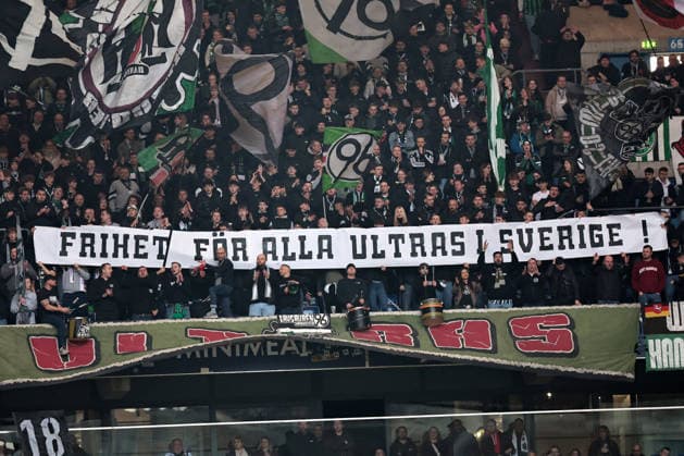 Fans of Hannover 96 at the match of the 2 Bundesliga season 2025 26 FC Schalke 04 Hannover 96 Copyright Thomas Pakusch