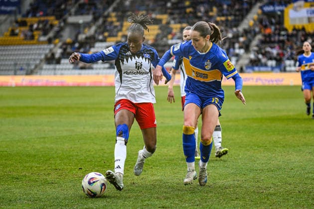 Soccer I Women I Season 2025 2026 I Bundesliga I 20 Matchday I FC Carl Zeiss Jena Hamburger SV I 15 03 2026 duel Magou Doucoure 2, Hamburger SV vs Rieke Tietz 17, FC Carl Zeiss Jena Jena Ernst Abbe Sportfeld, ad hoc Arena Thüringen Germany Copyright: xLobeca InesxHähnelx