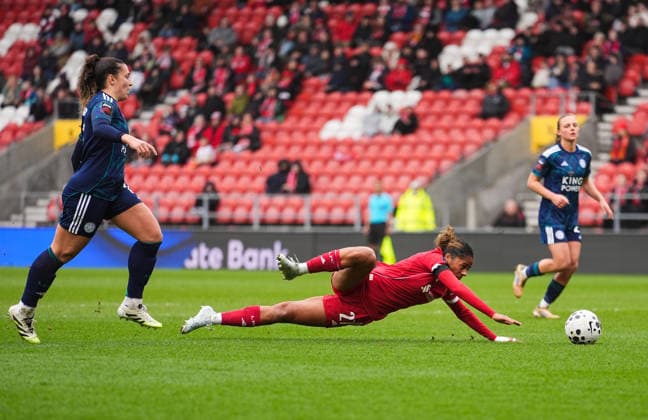 Liverpool Women v Leicester City Women Barclays Women s Super League Aurelie Csillag of Liverpool Women (on floor) wins a penalty during the Barclays Women s Super League match at BrewDog Stadium, St Helens 15 03 2026 UK Newspapers OUT Copyright: xMikexMartinx FIL-23137-0039