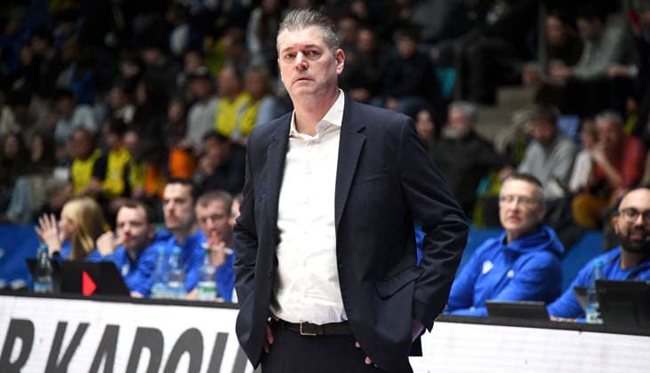 15 03 2026, xokbx, Basketball easyCredit BBL Bundesliga, Frankfurt Skyliners EWE Baskets Oldenburg v l Trainer Klaus Perwas Head Coach, Fraport Skyliners Frankfurt , Mimik, Ernst DFL DFB REGULATIONS PROHIBIT ANY USE OF PHOTOGRAPHS as IMAGE SEQUENCES and or QUASI VIDEO Frankfurt am Main