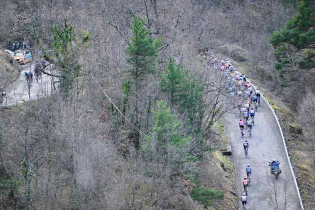Paris Nice 2026 Stage 8 NICE, FRANCE - MARCH 15 : Illustration picture of the peloton during stage 8 of the 84th edition of Paris - Nice an UCI World Tour 2.UWT cycling road race stage for Men Elite of 145 km with start in Nice and finish in Nice on March 15, 2026 in Nice, France, 15 03 2026 ( Motordriver Guy De Vuyst - Nice France  Copyright: xNicoxVereeckenx