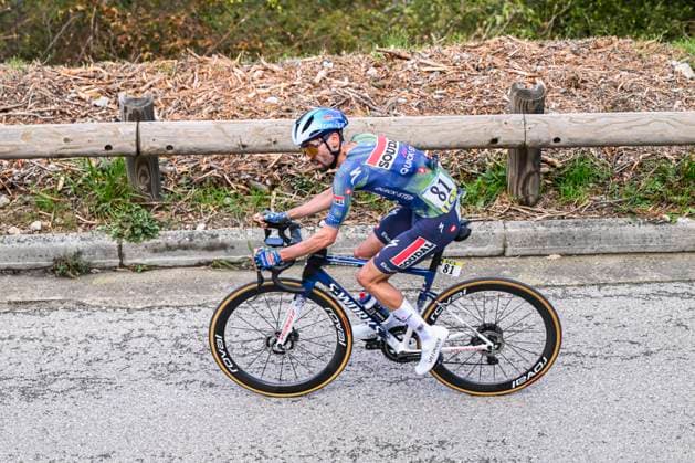 Paris Nice 2026 Stage 8 NICE, FRANCE - MARCH 15 : Paret-Peintre Valentin (FRA) of Soudal Quick-Step solo breakaway during stage 8 of the 84th edition of Paris - Nice an UCI World Tour 2.UWT cycling road race stage for Men Elite of 145 km with start in Nice and finish in Nice on March 15, 2026 in Nice, France, 15 03 2026 ( Motordriver Guy De Vuyst - Nice France  Copyright: xNicoxVereeckenx