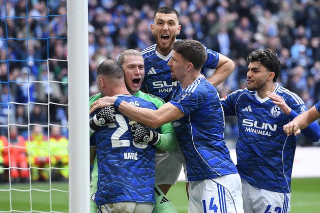 Soccer 2 Bundesliga 26 Matchday FC Schalke 04 Hannover 96 on 15 03 2026 at the Veltins Arena in Gelsenkirchen Loris Karius Schalke is celebrated by his teammates after a saved penalty DFL regulations prohibit any use of photographs as image sequences and or quasi video xRx