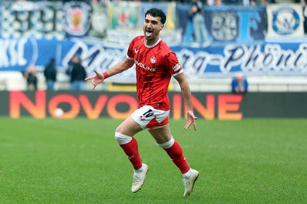 15 03 2026, xrekx, Fußball 2 Bundesliga, 1 FC Kaiserslautern Karlsruher SC v l Torjubel nach dem Tor zum celebrating the goal celebrate 3 0 durch Mahir Emreli 1 FC Kaiserslautern DFL DFB REGULATIONS PROHIBIT ANY USE OF PHOTOGRAPHS as IMAGE SEQUENCES and or QUASI VIDEO Kaiserslautern