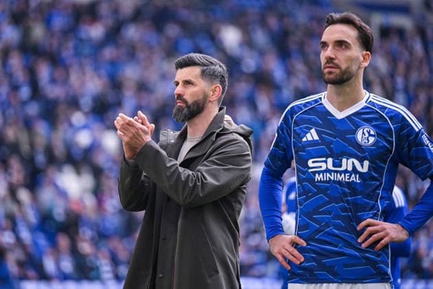 15 03 2026, Football, 2 Bundesliga, Season 2025 2026, Matchday 26, FC Schalke 04 Hannover 96, Coach Miron Muslic FC Schalke 04 , Kenan Karaman FC Schalke 04 xRHR PHOTO YYx Copyright: KROEGER RHR-FOTOx RHR-FOTO YY