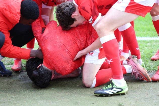 15 03 2026, xrekx, Fußball 2 Bundesliga, 1 FC Kaiserslautern Karlsruher SC v l Torjubel nach dem Tor zum celebrating the goal celebrate 3 0 durch Mahir Emreli 1 FC Kaiserslautern DFL DFB REGULATIONS PROHIBIT ANY USE OF PHOTOGRAPHS as IMAGE SEQUENCES and or QUASI VIDEO Kaiserslautern