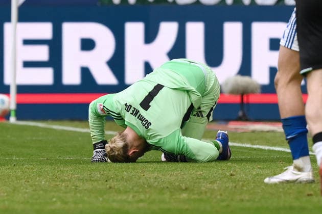 Goalkeeper Loris Karius Schalke 04 after the 2 2 15 03 2026, Football 2 Bundesliga, Season 2025 2026, 26 Matchday, FC Schalke 04 Hannover 96 2 2 DFL regulations prohibit any use of photographs as image sequences and or quasi video Gelsenkirchen Veltins Arena Nordrhein Westfalen Germany Team2