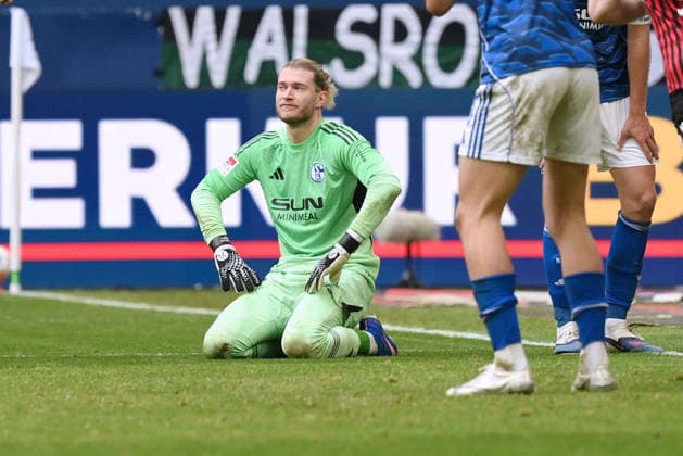 Goalkeeper Loris Karius Schalke 04 after the 2 2 15 03 2026, Football 2 Bundesliga, Season 2025 2026, 26 Matchday, FC Schalke 04 Hannover 96 2 2 DFL regulations prohibit any use of photographs as image sequences and or quasi video Gelsenkirchen Veltins Arena Nordrhein Westfalen Germany Team2