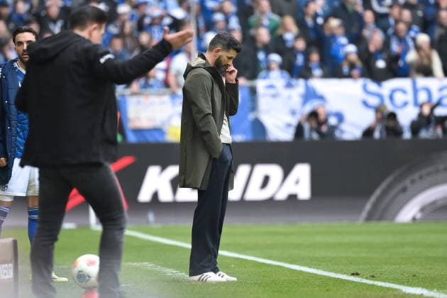 Coach Miron Muslic FC Schalke 04 15 03 2026, Football 2 Bundesliga, Season 2025 2026, Matchday 26, FC Schalke 04 Hannover 96 2 2 DFL regulations prohibit any use of photographs as image sequences and or quasi video Gelsenkirchen Veltins Arena Nordrhein Westfalen Germany Team2