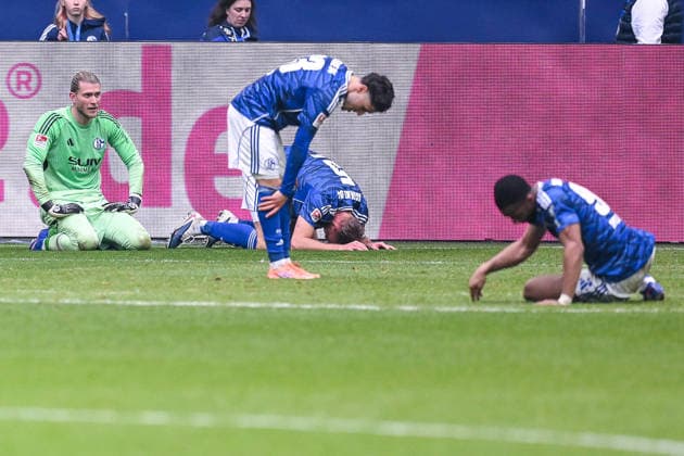 15 03 2026, Football, 2 Bundesliga, Season 2025 2026, Matchday 26, FC Schalke 04 Hannover 96, Goalkeeper Loris Karius FC Schalke 04 , Timo Becker FC Schalke 04 , Soufiane El Faouzi FC Schalke 04 , Moussa Sylla FC Schalke 04 xRHR PHOTO YYx Copyright: KROEGER RHR-FOTOx RHR-FOTO YY