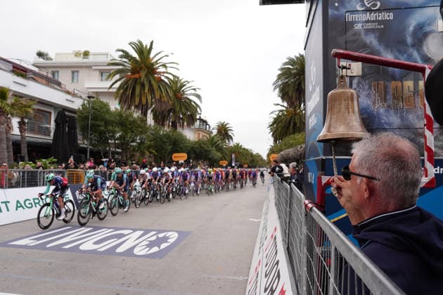 The pack rides during the 142-kilometer Stage 7 of the Tirreno-Adriatico cycling race from Civitanova Marche to San Benedetto del Tronto - Italy,- Sunday , March 15, 2026. - cycling .  Copyright: xMassimoxPaolone LaPressex