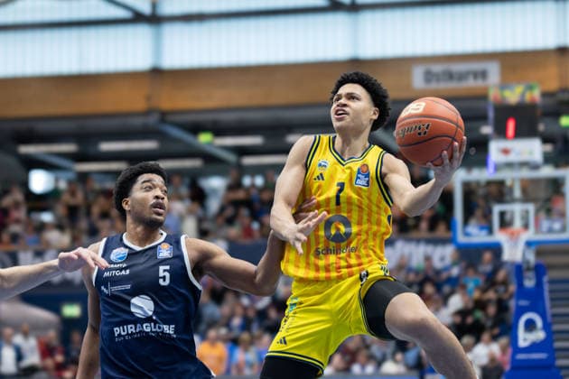 Marcus Foster MBC, 5 , Jack Kayil Alba, 7 , Syntainics MBC vs ALBA BERLIN, Basketball, 1 Bundesliga, Men, 24 Matchday, Season 2025 26, 15 03 2026 Weißenfels Stadthalle Sachsen Anhalt Germany