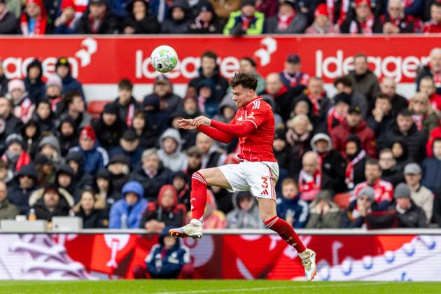 Nottingham Forest v Fulham, Premier League Nottingham Forest defender Neco Williams (3) heads the ball away during the Premier League match between Nottingham Forest and Fulham at the City Ground, Nottingham, UK on 15 March 2026. Nottingham City Ground Nottinghamshire UK Editorial use only DataCo restrictions apply See www.football-dataco.com , Copyright: xManjitxNarotrax PSI-23895-0020