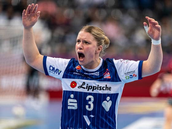 Laura Rueffieux HSG Blomberg Lippe, 03 cheers on the fans, Thueringer HC vs HSG Blomberg Lippe, handball, DHB Pokal Haushahn Final 4, match for third place, 2025 2026 season, 15 03 2026 Thueringer HC vs HSG Blomberg Lippe, handball, DHB Pokal Haushahn Final 4, match for third place, 2025 2026 season, 15 03 2026 Stuttgart Copyright: xMichaelxSchmidt Eibner-Pressefotx EP_MST