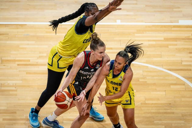 Basketball Villeurbanne 14 03 2026 Wommen™s Basketball World Cup 2026 Qualifying Tournament Colombia COL Germany GER Leonie Fiebich Germany, No 13 Jenifer Munoz Colombia, No 12