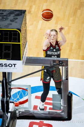 Basketball Villeurbanne 14.03.2026 Wommen™s Basketball World Cup 2026 Qualifying Tournament Kolumbien (COL) - Deutschland (GER) Frida Bühner (Deutschland, No.20) *** Basketball Villeurbanne 14 03 2026 Wommen™s Basketball World Cup 2026 Qualifying Tournament Colombia COL Germany GER Frida Bühner Germany, No 20