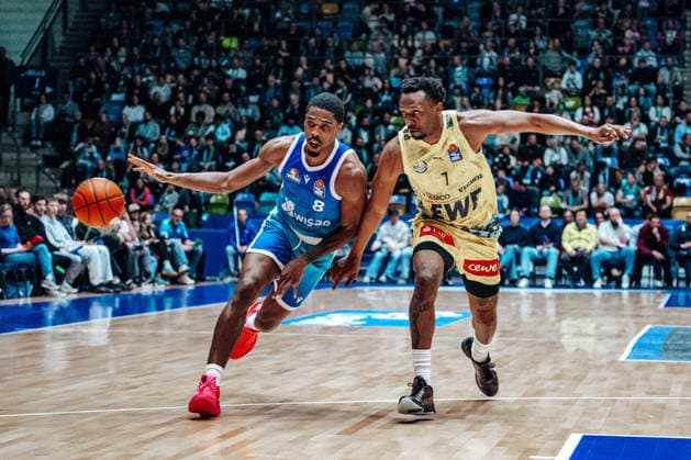 William Christmas Skyliners Frankfurt, 08 , Dakarai Tucker EWE Baskets Oldenburg, 07 GER, Skyliners Frankfurt vs EWE Baskets Oldenburg, easycredit BBL, Bundesliga, 24 Matchday, Season 2025 2026 15 03 2026 Eibner Pressefoto Attila Ziga GER, Skyliners Frankfurt vs EWE Baskets Oldenburg, easycredit BBL, Bundesliga, 24 Matchday, Season 2025 2026 15 03 2026 Frankfurt am Main Copyright: xEibner-Pressefotox EP_AZA