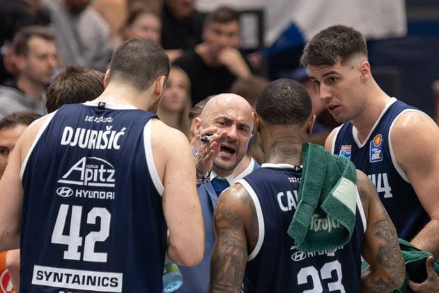 Milenko Bogicevic MBC, Head Coach , Timeout, Syntainics MBC vs ALBA BERLIN, Basketball, 1 Bundesliga, Men, 24 Matchday, Season 2025 26, 15 03 2026 Weißenfels Stadthalle Sachsen Anhalt Germany