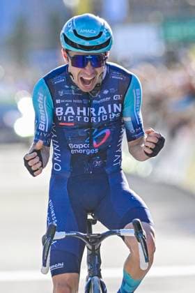 Paris Nice 2026 Stage 8 NICE, FRANCE - MARCH 15 : Martinez Lenny (FRA) of Bahrain Victorius celebrating his victory, Vingegaard Jonas (DEN) of Team Visma Lease a Bike during stage 8 of the 84th edition of Paris - Nice an UCI World Tour 2.UWT cycling road race stage for Men Elite of 145 km with start in Nice and finish in Nice on March 15, 2026 in Nice, France, 15 03 2026 ( Motordriver Guy De Vuyst - Nice France  Copyright: xNicoxVereeckenx