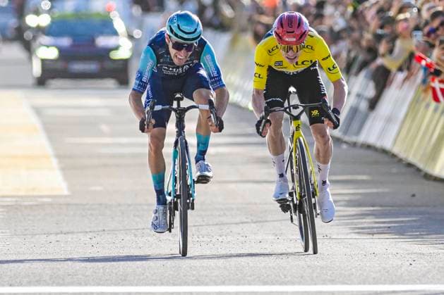 Paris Nice 2026 Stage 8 NICE, FRANCE - MARCH 15 : Martinez Lenny (FRA) of Bahrain Victorius celebrating his victory, Vingegaard Jonas (DEN) of Team Visma Lease a Bike during stage 8 of the 84th edition of Paris - Nice an UCI World Tour 2.UWT cycling road race stage for Men Elite of 145 km with start in Nice and finish in Nice on March 15, 2026 in Nice, France, 15 03 2026 ( Motordriver Guy De Vuyst - Nice France  Copyright: xNicoxVereeckenx