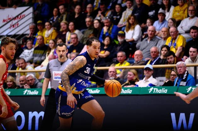 ProA Phoenix Hagen vs Nürnberg Falcons BC, Hagen, 15 03 2026, Ischelandhalle Hagen Jeffrey Carroll 30, Phoenix Hagen, SF in the build-up to the game ProA Phoenix Hagen vs Nürnberg Falcons BC, Hagen, 15 03 2026, Ischelandhalle Hagen Copyright: xBEAUTIFULxSPORTS Piepenstockx