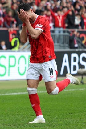 15 03 2026, xrekx, Soccer 2 Bundesliga, 1 FC Kaiserslautern Karlsruher SC v l DFL DFB REGULATIONS PROHIBIT ANY USE OF PHOTOGRAPHS as IMAGE SEQUENCES and or QUASI VIDEO Kaiserslautern