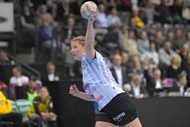Nina Engel HSG Bensheim Auerbach, 06 at 7 meters HSG Bensheim Auerbach vs BVB Borussia Dortmund Handball, Handball, Women, DHB Cup Haushahn Final 4, Final, Season 2025 2026, 15 03 2026 HSG Bensheim Auerbach vs BVB Borussia Dortmund Handball, Handball, Women, DHB Cup Haushahn Final 4, Final, Season 2025 2026, 15 03 2026 Stuttgart Copyright: xEibner-Pressefoto TobiasxBaurx EP_TBR