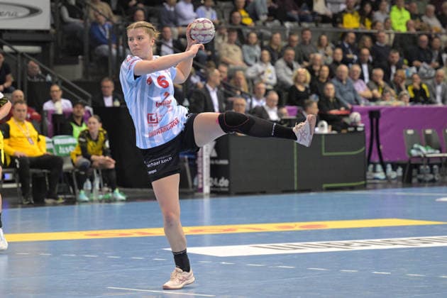 Nina Engel HSG Bensheim Auerbach, 06 at 7 meters HSG Bensheim Auerbach vs BVB Borussia Dortmund Handball, Handball, Women, DHB Cup Haushahn Final 4, Final, Season 2025 2026, 15 03 2026 HSG Bensheim Auerbach vs BVB Borussia Dortmund Handball, Handball, Women, DHB Cup Haushahn Final 4, Final, Season 2025 2026, 15 03 2026 Stuttgart Copyright: xEibner-Pressefoto TobiasxBaurx EP_TBR