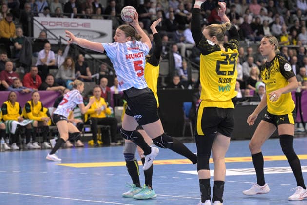 Isabell Hurst HSG Bensheim Auerbach, 05 throwing goal HSG Bensheim Auerbach vs BVB Borussia Dortmund Handball, Handball, Women, DHB Pokal Haushahn Final 4, Final, Season 2025 2026, 15 03 2026 HSG Bensheim Auerbach vs BVB Borussia Dortmund Handball, Handball, Women, DHB Pokal Haushahn Final 4, Final, Season 2025 2026, 15 03 2026 Stuttgart Copyright: xEibner-Pressefoto TobiasxBaurx EP_TBR