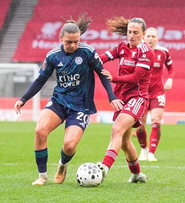 Liverpool Women v Leicester City Women Barclays Women s Super League Sarah Mayling of Leicester City Women (left) under pressure from Alejandra Bernabe of Liverpool Women (right) during the Barclays Women s Super League match at BrewDog Stadium, St Helens 15 03 2026 UK Newspapers OUT Copyright: xMikexMartinx FIL-23137-0110