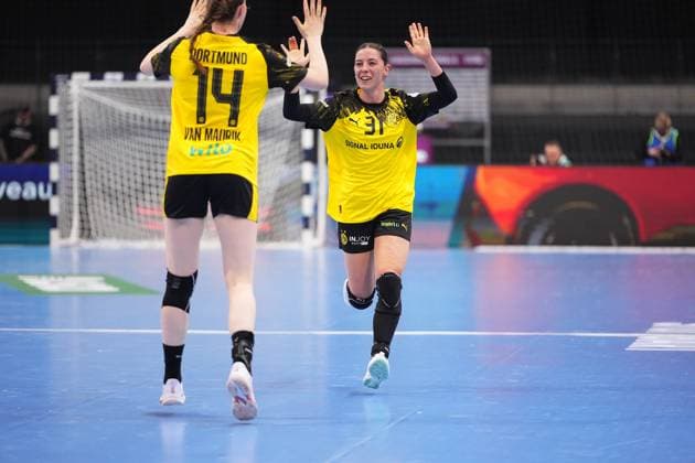 Scene with Kelly Vollebregt 31 Borussia Dortmund Haushahn Final4 Final HSG Bensheim Auerbach vs Borussia Dortmund Copyright: xspeedshotx