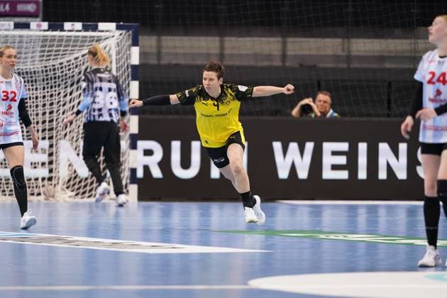 Scene with Alina Grijseels 4 Borussia Dortmund and Neele Mara Orth 32 HSG Bensheim Auerbach Haushahn Final4 Final HSG Bensheim Auerbach vs Borussia Dortmund Copyright: xspeedshotx