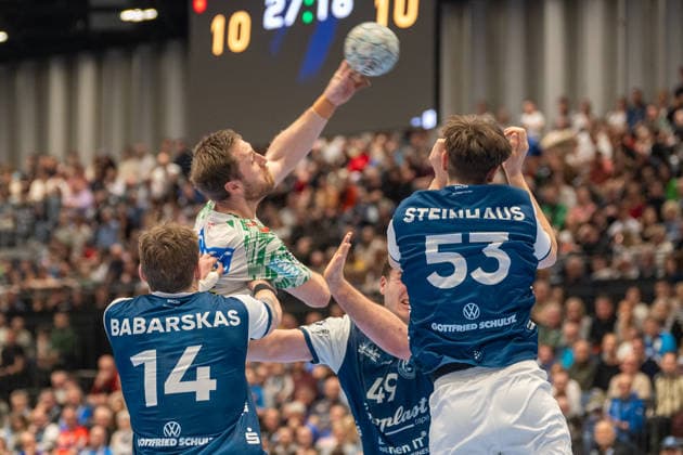 Duel between Gerdas Barbarskas Bergischer HC 06, 14 , Albin Lagergren SC Magdeburg, 21 and Soeren Steinhaus Bergischer HC 06, 53 Bergischer HC 06 vs SC Magdeburg, Handball, DAIKIN Handballbundesliga, 25 Matchday, Season 2025 2026, 15 03 2026 Bergischer HC 06 vs SC Magdeburg, Handball, DAIKIN Handballbundesliga, 25 Matchday, Season 2025 2026, 15 03 2026 Duesseldorf Copyright: xEibner-Pressefoto ThomasxHaeslerx EP_THR