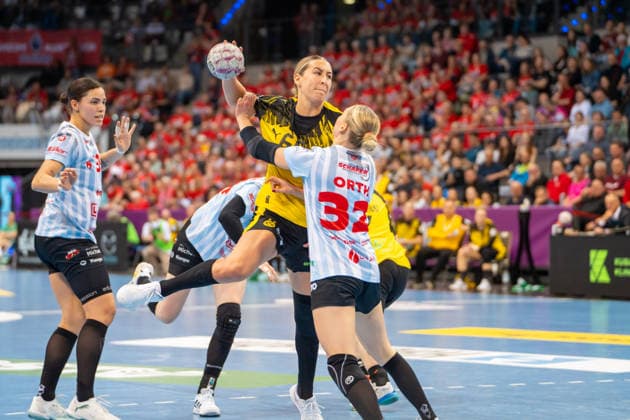 Handball I Women I Season 2025 2026 I DHB Cup Final 4 I Final I HSG Bensheim Auerbach Borussia Dortmund I 15 03 2026 Dana Bleckmann 66, Borussia Dortmund defended by Neele Mara Orth 32, HSG Bensheim Auerbach Stuttgart Porsche Arena Baden Württemberg Germany Copyright: xLobeca MaxxPetershansx