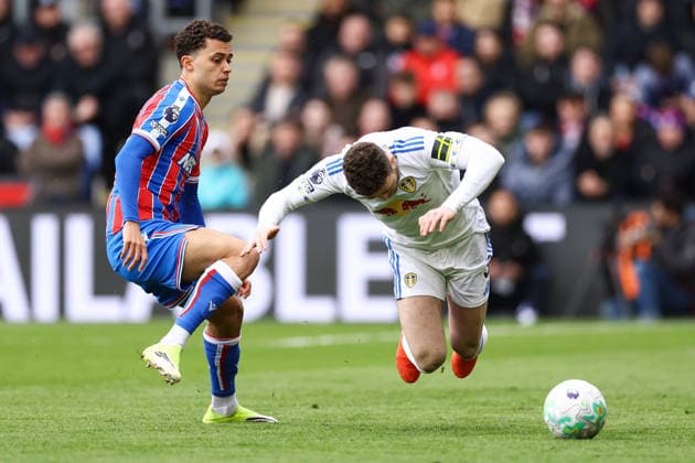 Crystal Palace gegen Leeds United 15. März 2026, London Premier League Fußball Crystal Palace gegen Leeds United Brennan Johnson von Crystal Palace und Gabriel Gudmundsson von Leeds United Foto Jacques Feeney Abseits London UK  Copyright: xJacquesxFeeneyx xOffsidexOffside