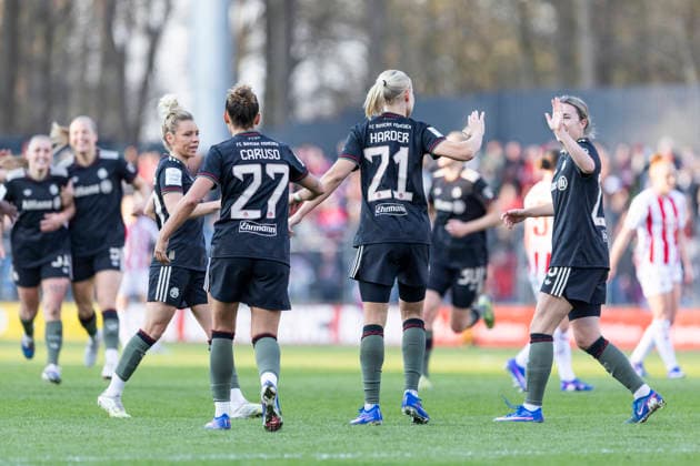 Google Pixel Women Bundesliga 1 FC Köln FC Bayern München 15 03 2026 Goal celebration by Pernille Harder FC Bayern München, 21 , Linda Dallmann FC Bayern München, 10 , Arianna Caruso FC Bayern München, 27 , Barbara Dunst FC Bayern München, 28 on matchday 20 of the Google Pixel Women Bundesliga in the match between 1 FC Köln and FC Bayern München on 15 03 2026 at Franz Kremer Stadion in Cologne, Germany Copyright: xBEAUTIFULxSPORTS Meuselx