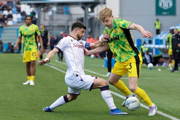 March 15, 2026, Reggio Emilia, REGGIO EMILIA: Sassuolo s Josh Doig (R) and Bologna s Riccardo Orsolini in action during the Italian Serie A soccer match US Sassuolo vs Bologna FC at Mapei Stadium in Reggio Emilia, Italy, 15 March 2026. ANSA ELISABETTA BARACCHI. Calcio: Serie A ; Sassuolo - Bologna  - ZUMAa110 20260315_zaf_a110_027 Copyright: xElisabettaxBaracchix